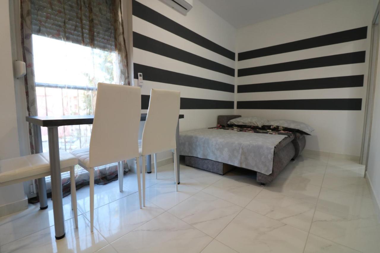 Ferienwohnung Sneky Pula Exterior foto