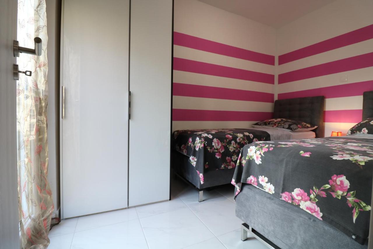 Ferienwohnung Sneky Pula Exterior foto